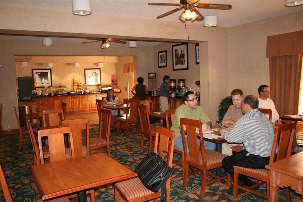 แฮมป์ตัน อินน์ ฟีนิกซ์ แชนด์เลอร์ ร้านอาหาร รูปภาพ